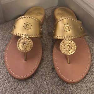 gold jack rogers 8.5 wide NEW IN BOX